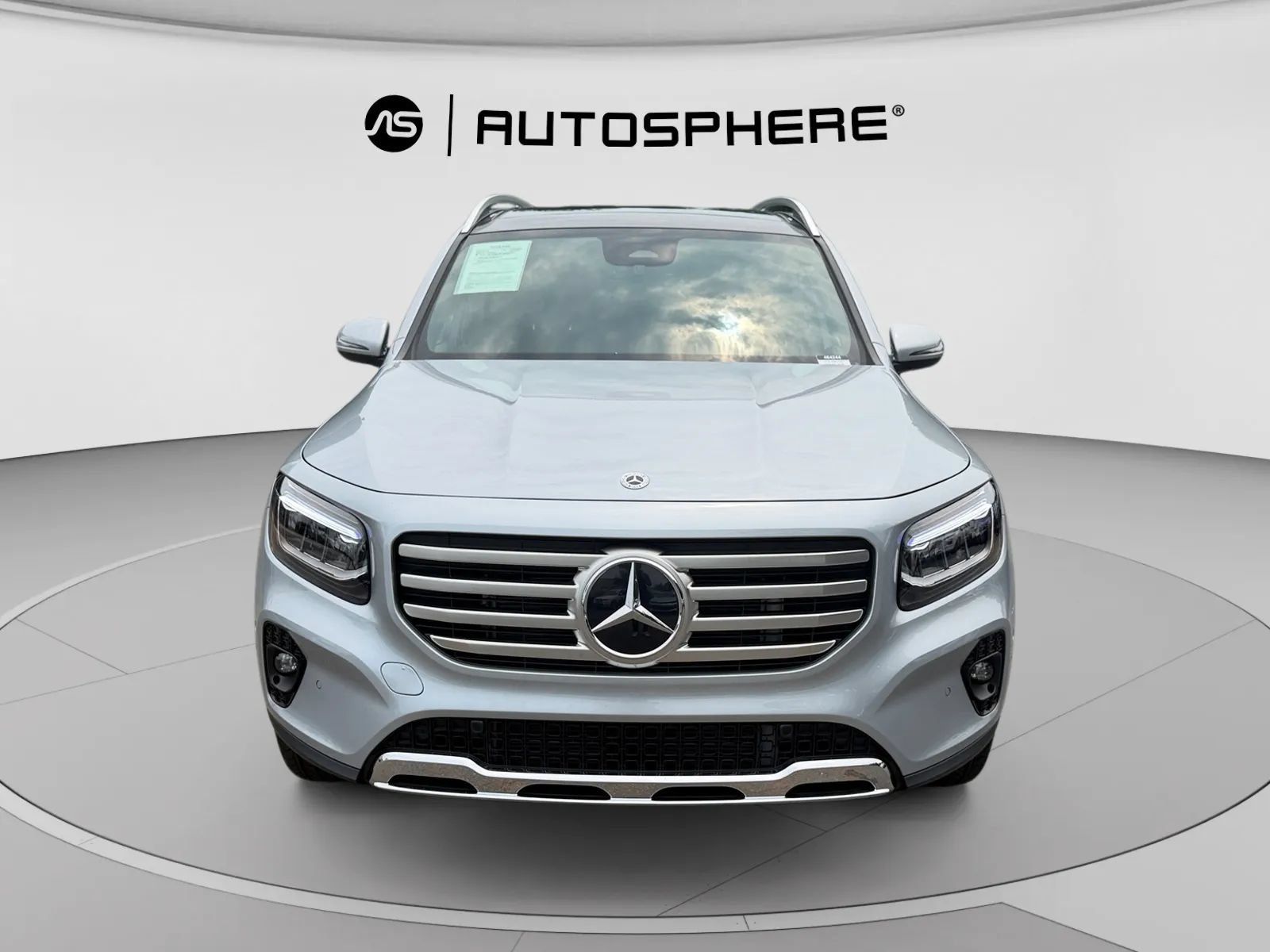 Used 2026 Mercedes-Benz GLB 250 image 2
