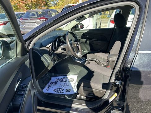 Used 2013 Chevrolet Cruze LT image 9