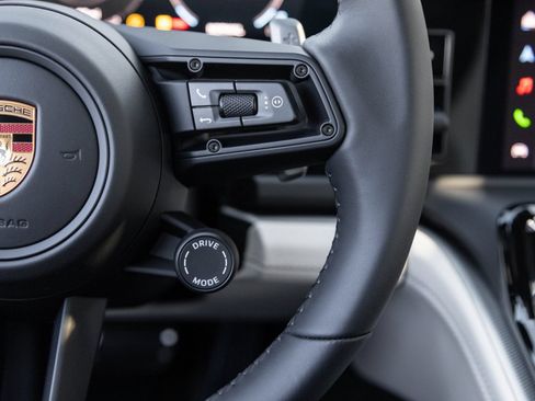 Certified 2026 Porsche Panamera RWD image 16