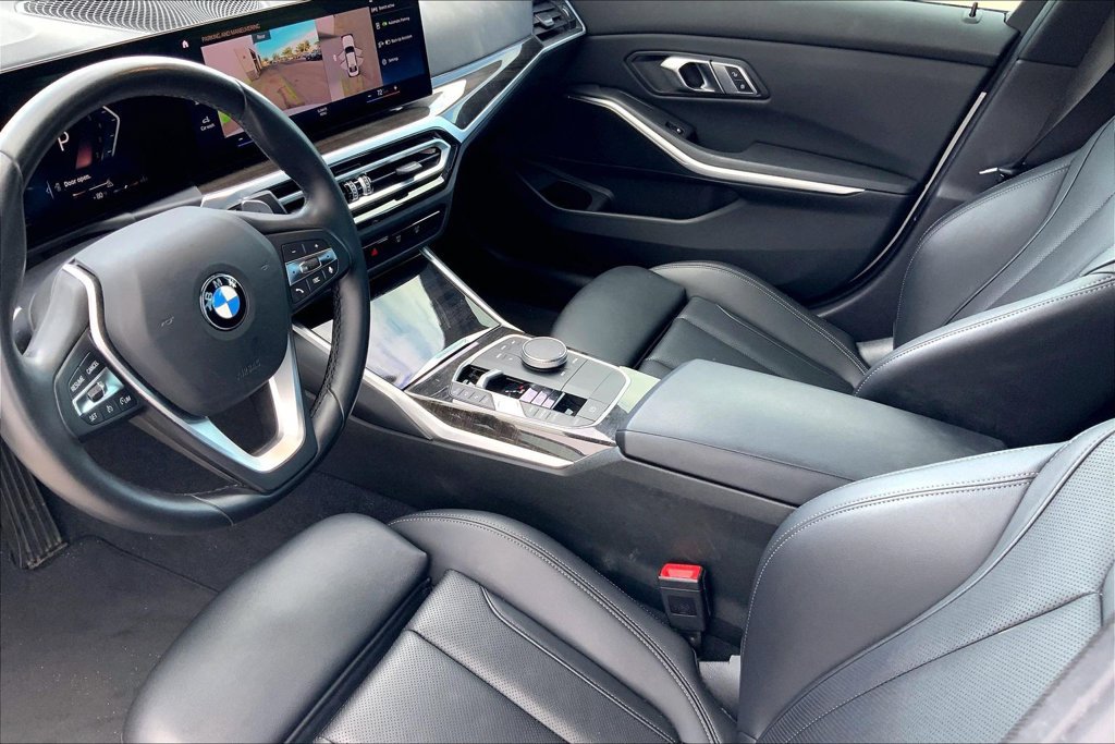 Used 2023 BMW 330i Sedan w/ Parking Assistance Package RWD image 15