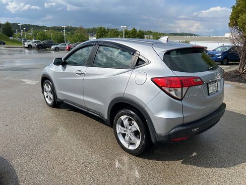 Used 2020 Honda HR-V LX image 3