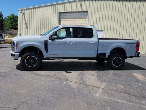New 2026 Ford F250 Lariat w/ Tremor Off-Road Package AWD/4WD image 3