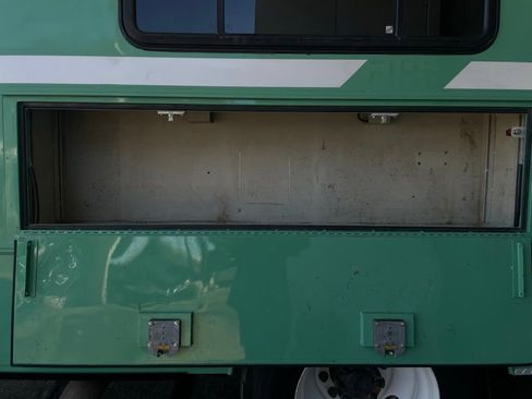 Used 2018 Chevrolet Express 2500 Work Van w/ Driver Convenience Package image 13