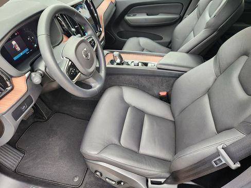 Used 2023 Volvo XC60 B5 Plus w/ Climate Package image 15