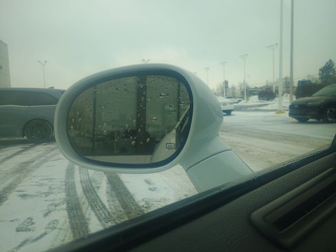 Used 2016 Dodge Challenger SXT image 18