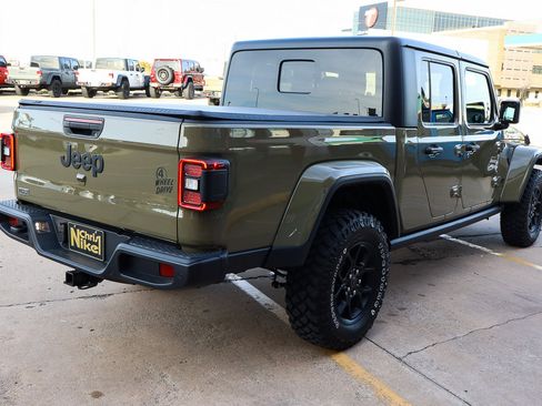 Used 2025 Jeep Gladiator Willys image 5