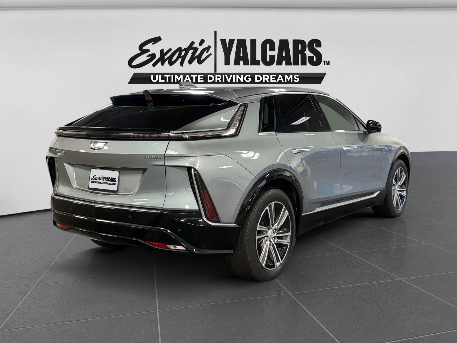 Used 2024 Cadillac Lyriq Luxury AWD/4WD image 5