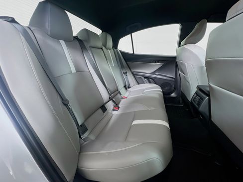 Used 2025 Toyota Camry SE w/ Convenience Package image 22