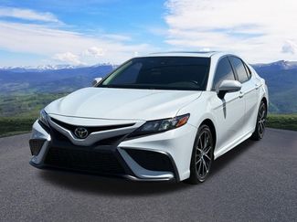 Used 2022 Toyota Camry SE w/ Cold Weather Package FWD video 1