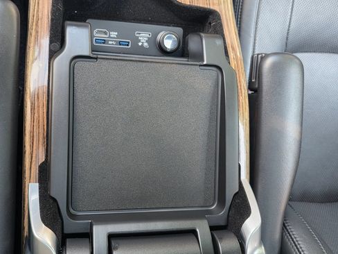 Used 2018 Land Rover Range Rover Long Wheelbase Supercharged AWD/4WD image 25