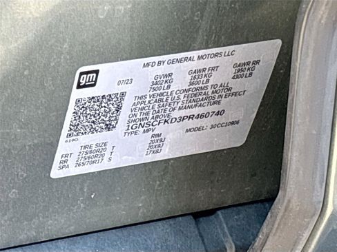 Used 2023 Chevrolet Suburban Premier image 32