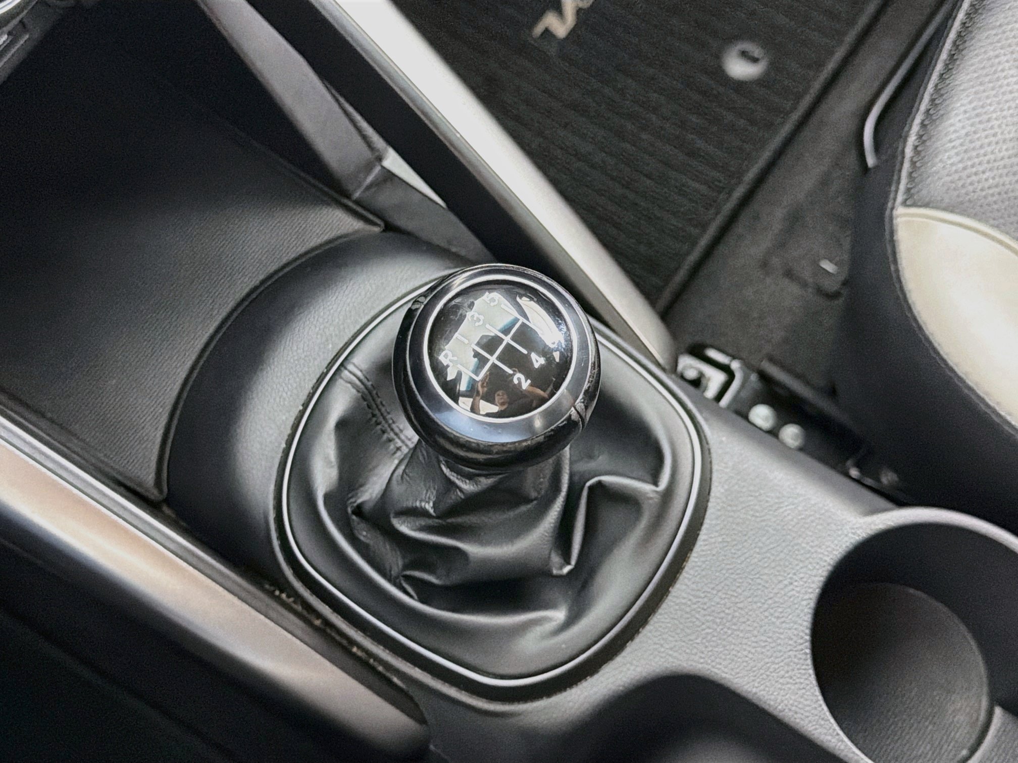 Used 2014 Hyundai Veloster Turbo FWD image 23