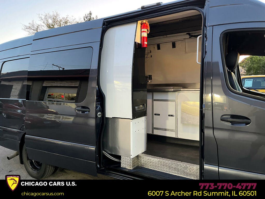 Used 2020 Mercedes-Benz Sprinter 4500 image 1