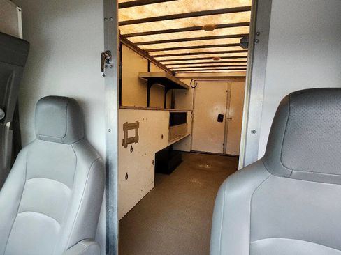 Used 2018 Ford E-350 and Econoline 350 Super Duty w/ Power Windows & Locks Group image 22