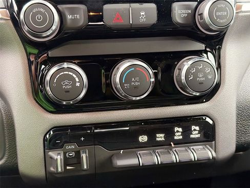 New 2026 RAM 3500 Big Horn AWD/4WD image 15