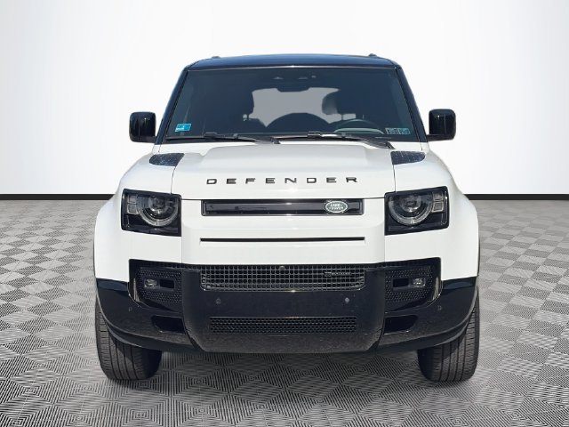 Used 2023 Land Rover Defender 110 X-Dynamic SE AWD/4WD image 2