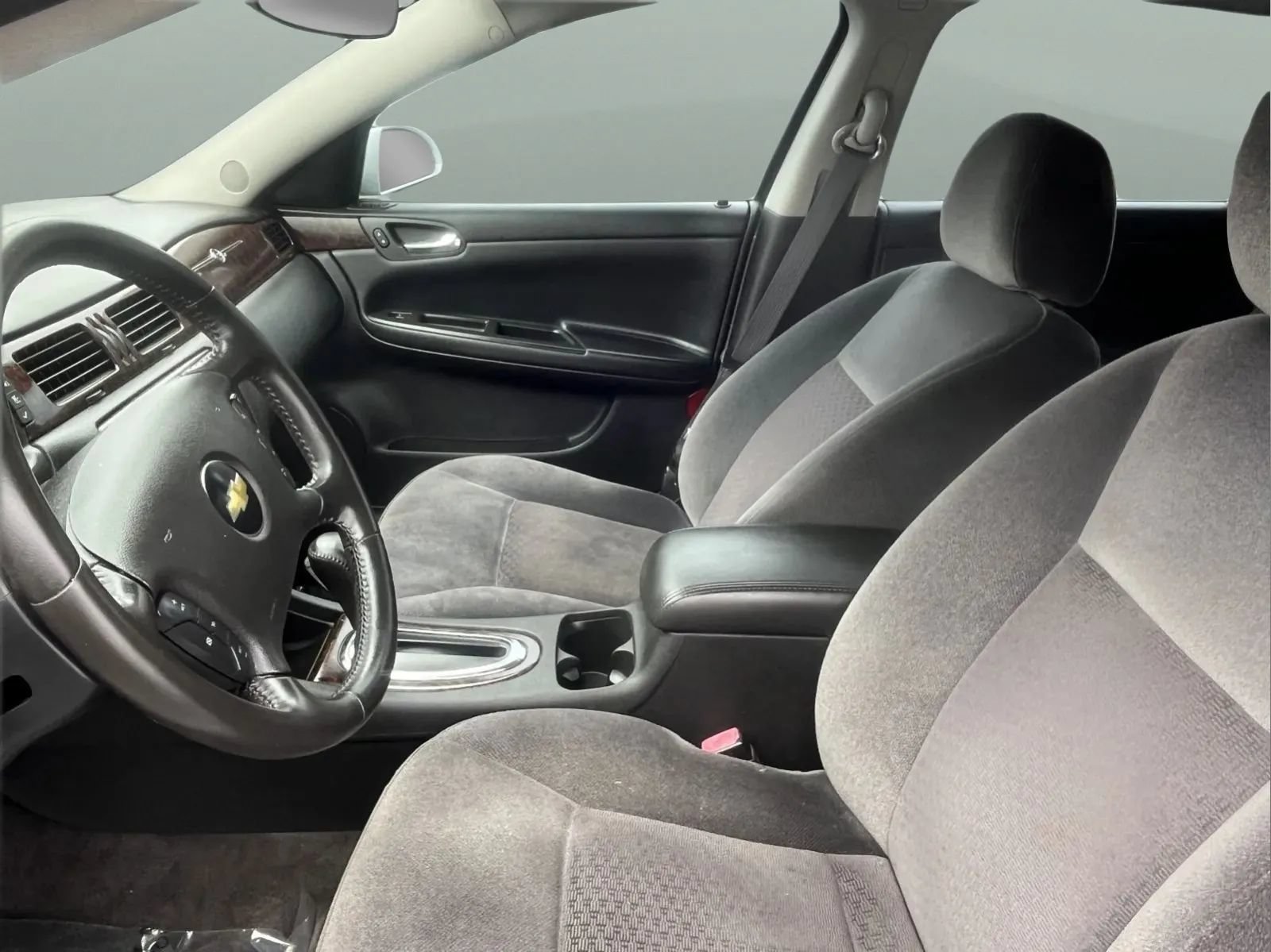 Used 2012 Chevrolet Impala LT FWD image 14
