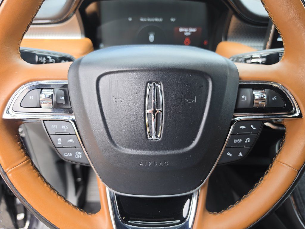 Used 2023 Lincoln Nautilus Black Label AWD/4WD image 29