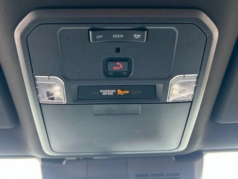 Used 2025 Toyota Tacoma TRD Sport AWD/4WD image 68