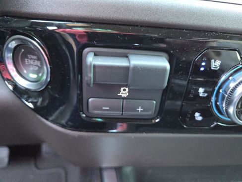 New 2026 GMC Sierra 2500 SLT image 12