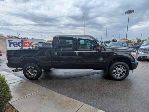 Used 2014 Ford F250 Platinum w/ FX4 Off-Road Package AWD/4WD image 14