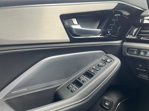 Certified 2026 Acura MDX FWD w/ Technology Package image 32