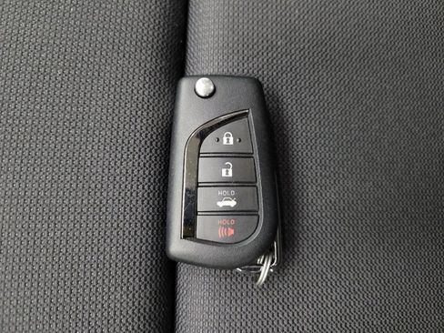 Used 2025 Toyota Corolla LE image 32