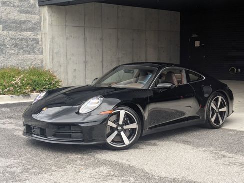 Used 2025 Porsche 911 Carrera S image 1