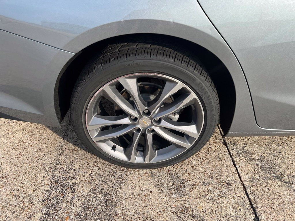 Used 2024 Chevrolet Malibu LT FWD image 18