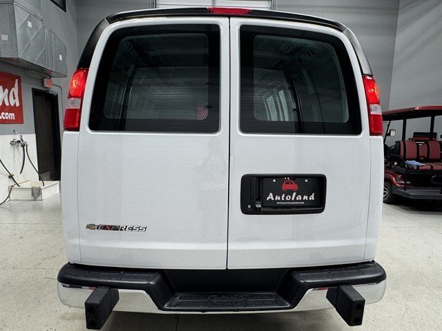 Used 2025 Chevrolet Express 2500 w/ Driver Convenience Package RWD image 7