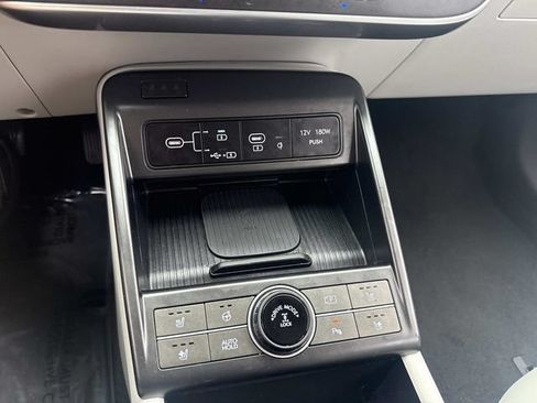 Certified 2024 Hyundai Kona Limited AWD/4WD image 25