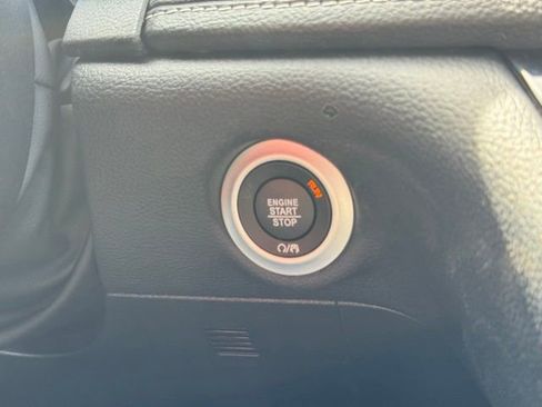 New 2026 Chrysler Pacifica Select AWD/4WD image 30