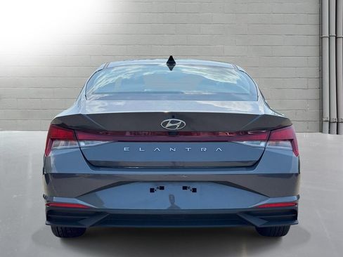 Used 2023 Hyundai Elantra SEL w/ Convenience Package FWD image 6