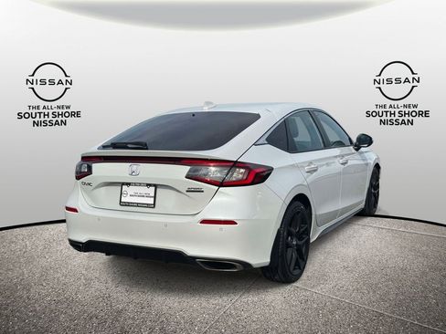 Used 2024 Honda Civic Sport Touring image 5