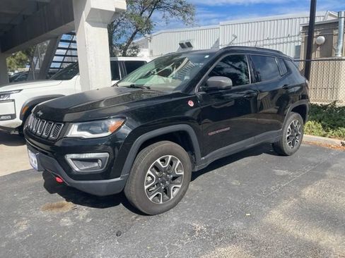 Used 2020 Jeep Compass Trailhawk w/ Leather Interior Group AWD/4WD image 4