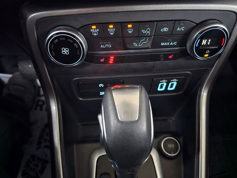 Used 2021 Ford EcoSport SE image 26