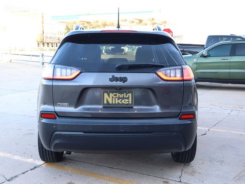 Used 2020 Jeep Cherokee Latitude Plus image 13