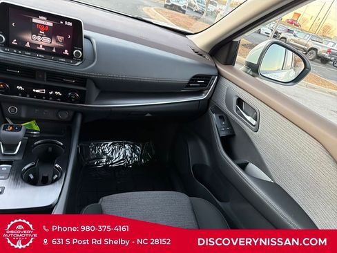 Certified 2023 Nissan Rogue SV image 25