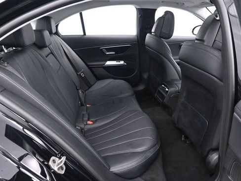 Used 2025 Mercedes-Benz E 350 Sedan image 17
