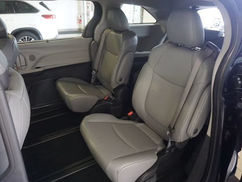 Used 2024 Toyota Sienna XLE w/ XLE Plus Package AWD/4WD image 23