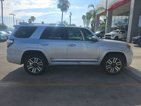 Used 2021 Toyota 4Runner Limited AWD/4WD image 6