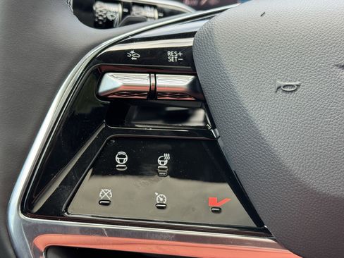 New 2025 Cadillac Escalade IQ Luxury 1 image 28