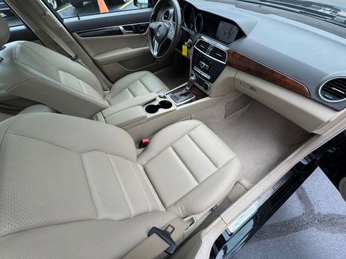 Used 2013 Mercedes-Benz C 300 4MATIC Sedan image 31