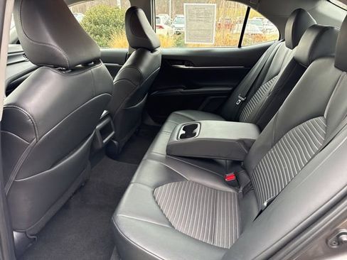 Used 2023 Toyota Camry SE image 21