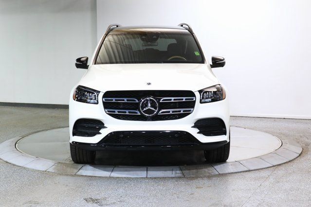 Used 2022 Mercedes-Benz GLS 580 4MATIC image 14