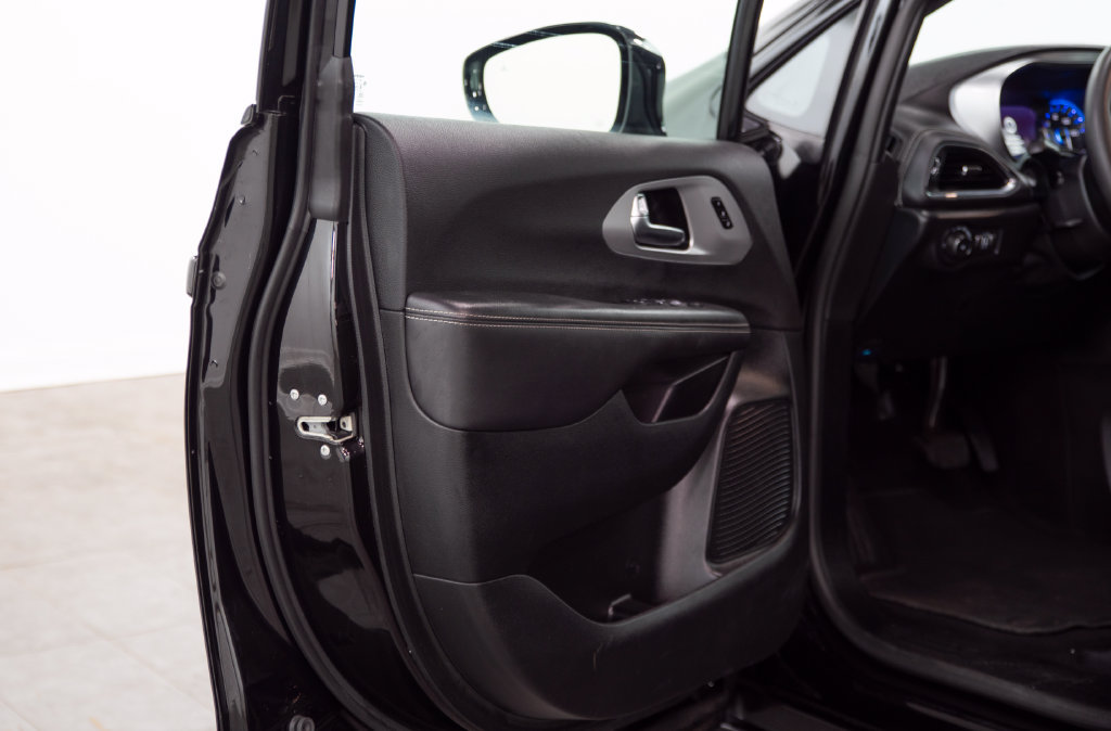 Used 2026 Chrysler Pacifica Limited w/ S Appearance Package FWD image 8