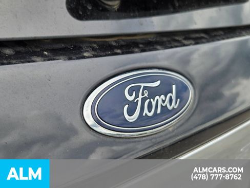 Used 2023 Ford Explorer XLT w/ Equipment Group 202A RWD image 22
