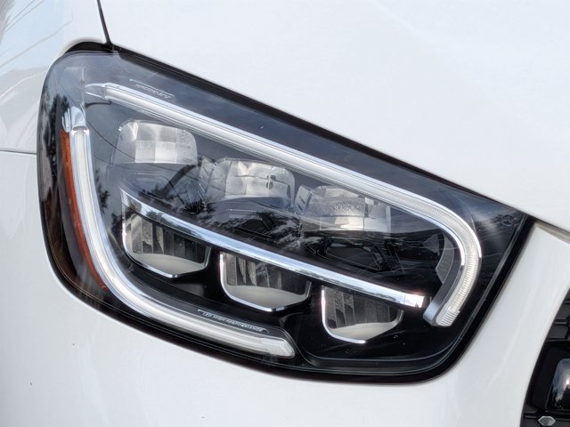 Used 2022 Mercedes-Benz GLC 300 image 10
