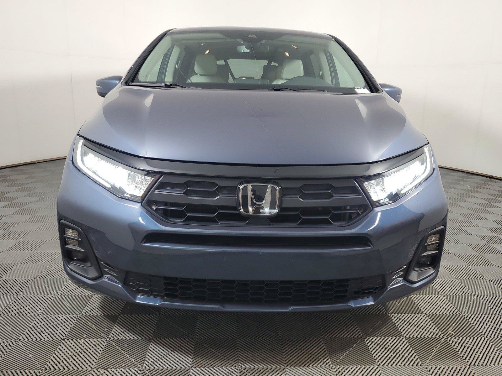 Used 2025 Honda Odyssey EX-L image 2