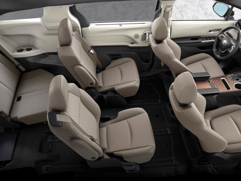 Used 2024 Toyota Sienna XLE image 38